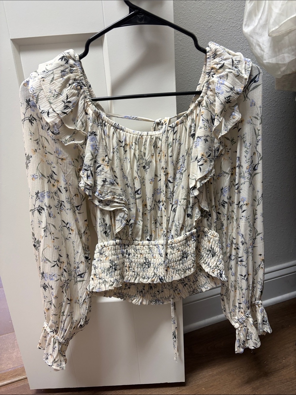 ILLA ILLA Cream Floral Ruffle Peplum Blouse